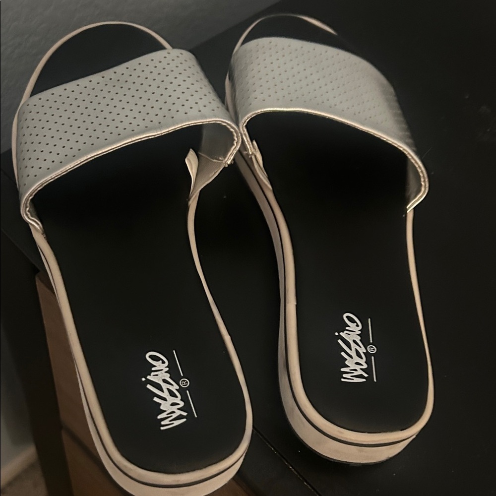 Women's Mossimo Slide Sandals in Silver